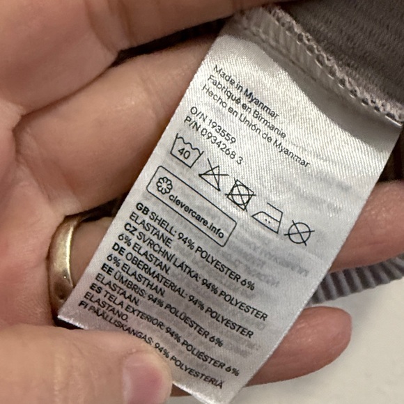 Divided Light Gray Ribbed Top - Picture 3 of 5